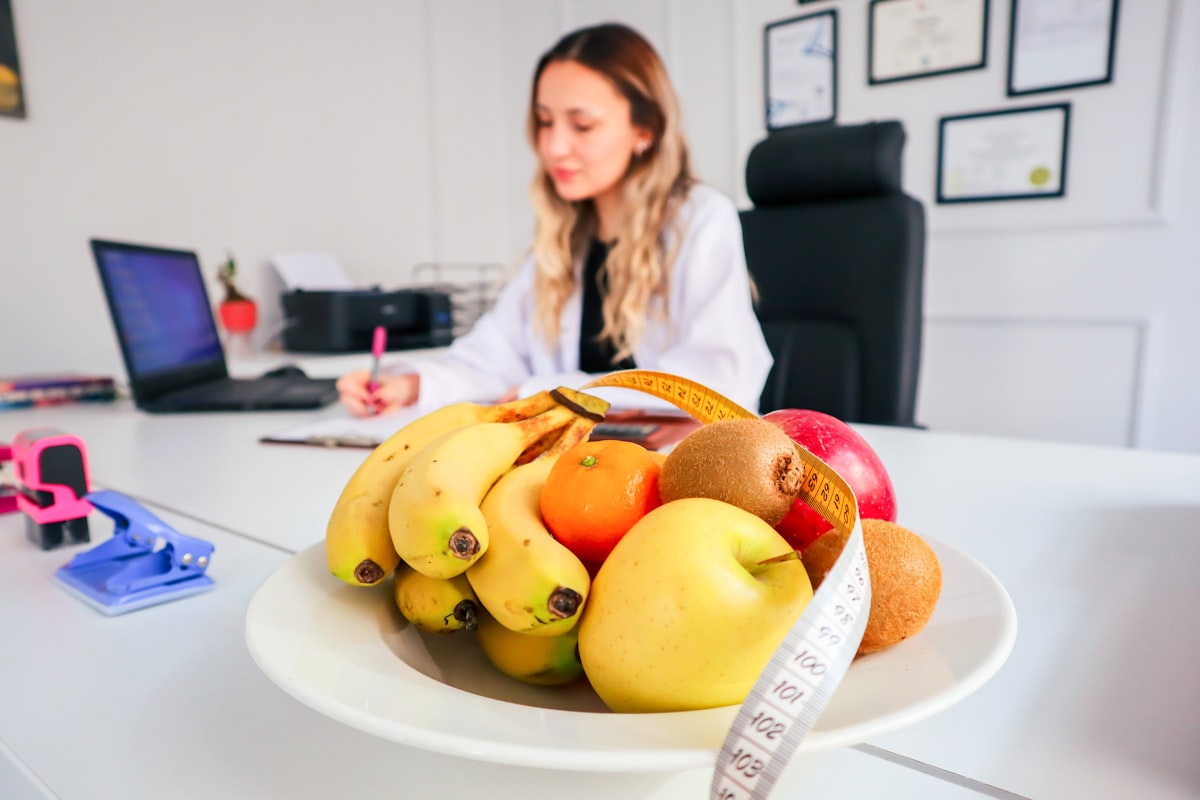 Team of nutrition experts in consultation setting
